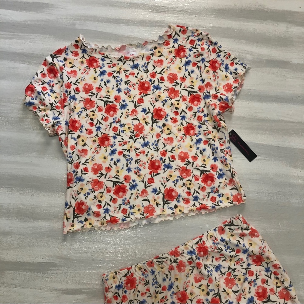 No Boundaries 2 piece floral set L/XL - Picture 3 of 6